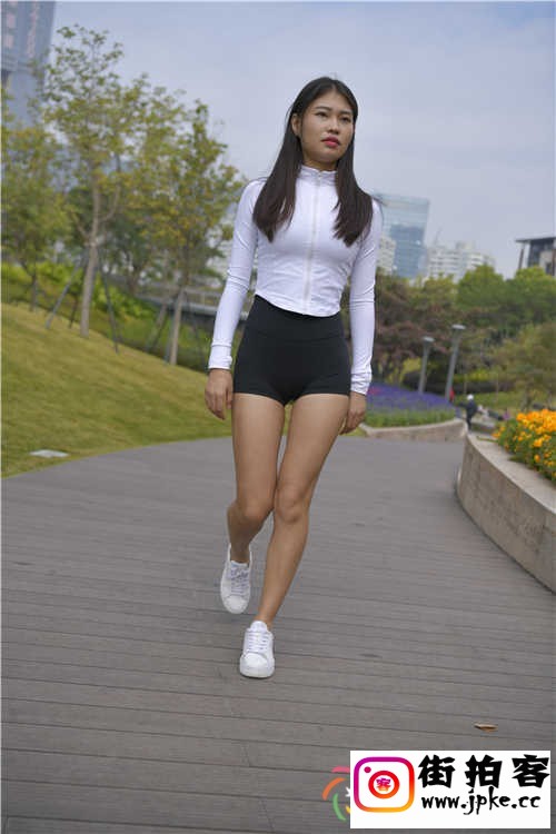 100040rh7d077x48m9onow.jpg