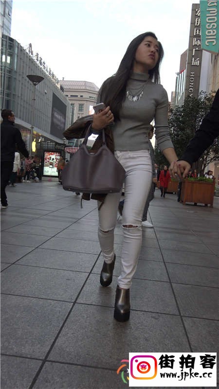 114021ivawalyee6j6wnyk.jpg