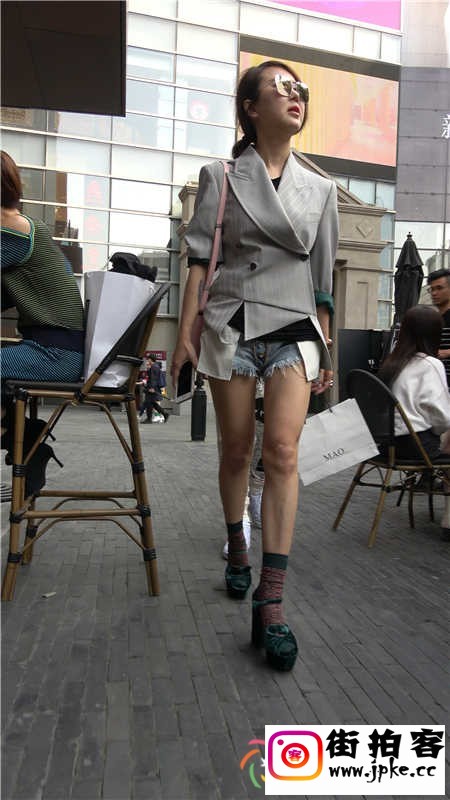 104133xzs14674y1rr1chd.jpg