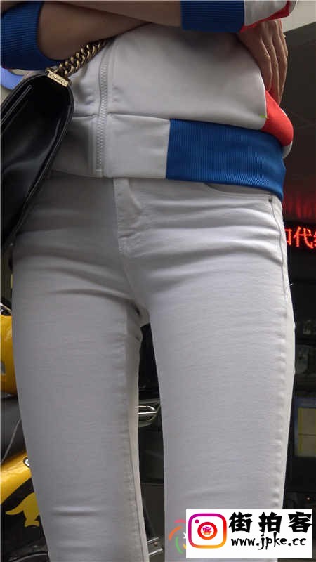 174328dd80y00qk8jje902.jpg