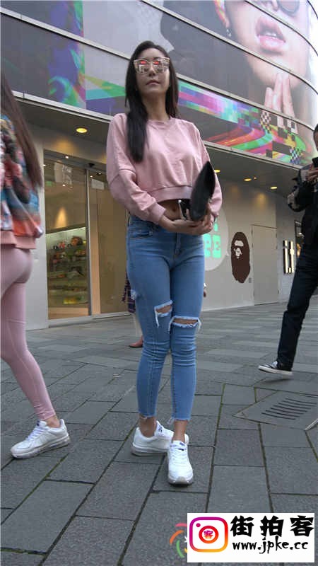 165326b0zoyuyyn5of1pff.jpg
