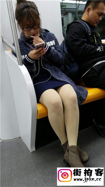 104819qbcb09r3930rk8k3.jpg