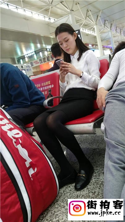 132255lhxzekise0s11hhi.jpg