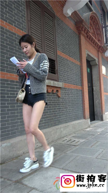 143729f43gv8qv9a4hbx8v.jpg