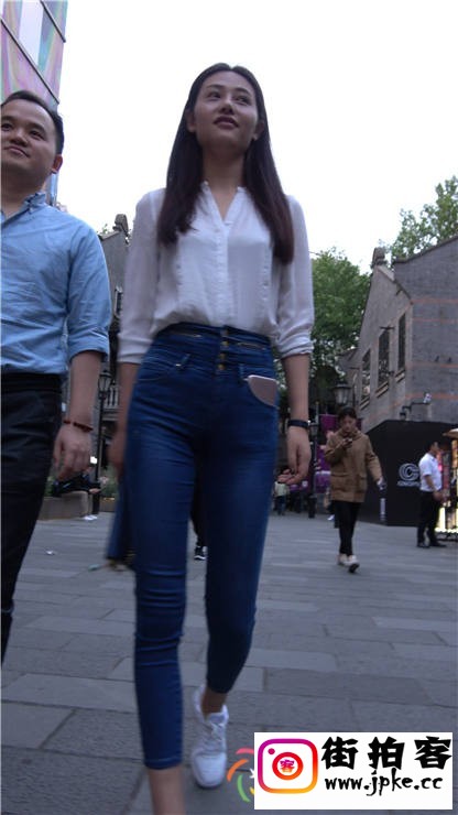 122413fqq0omii2hkvaw99.jpg