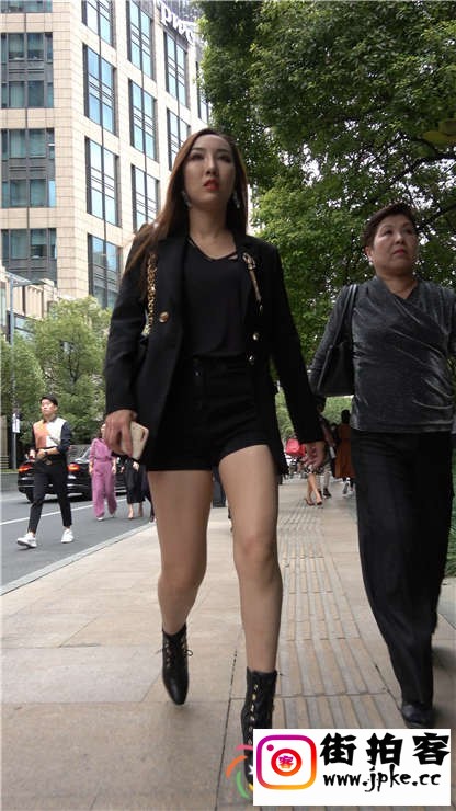224311uaczb33aw500g83g.jpg
