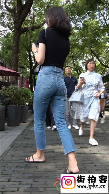 213931tzd0czo2b2o122s0.jpg