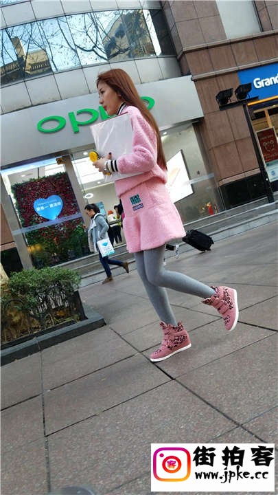 141332n5f8bff3y33m8177.jpg