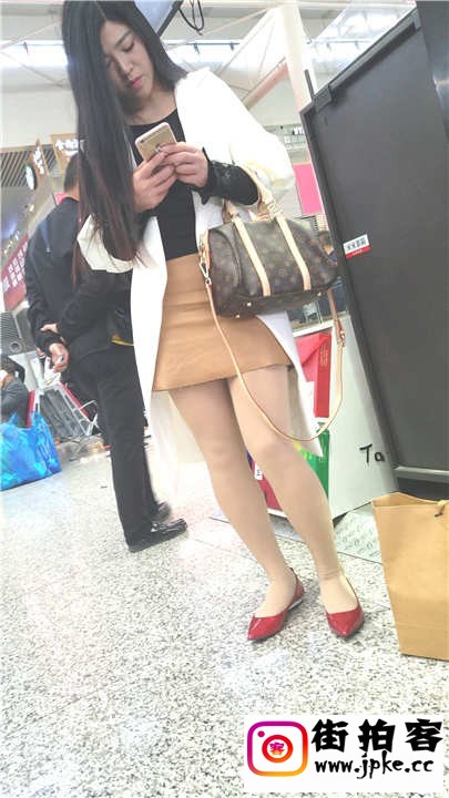 123608m35tewcwkyx6laza.jpg