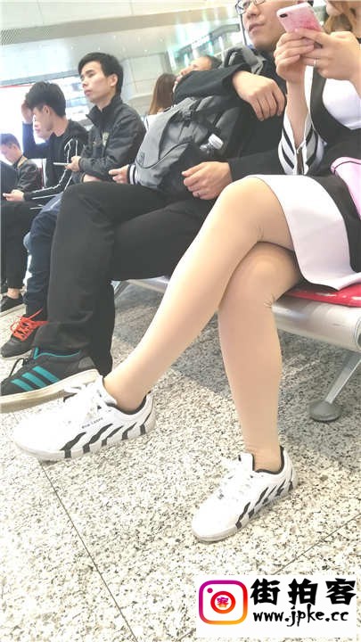 103044dsjfjlljlk2fpep3.jpg