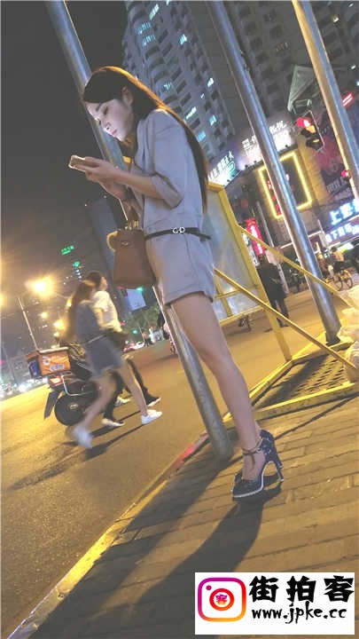 152922g3q3rfjliiu3r33d.jpg
