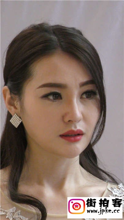 143336rg010g3y92u2uu32.jpg