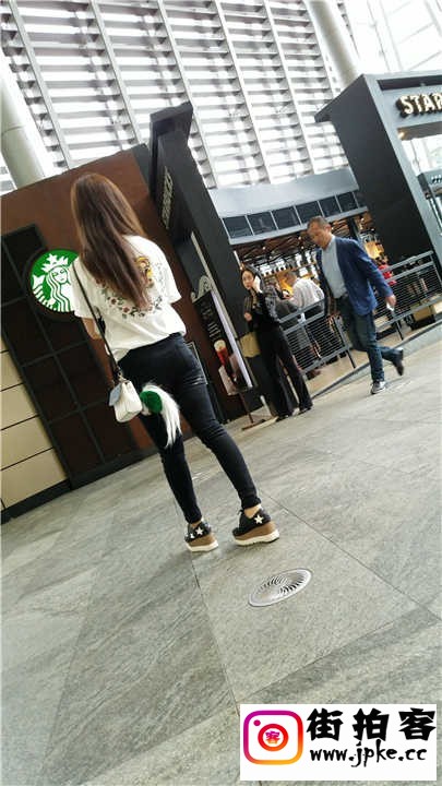 103312f180y688848w1061.jpg
