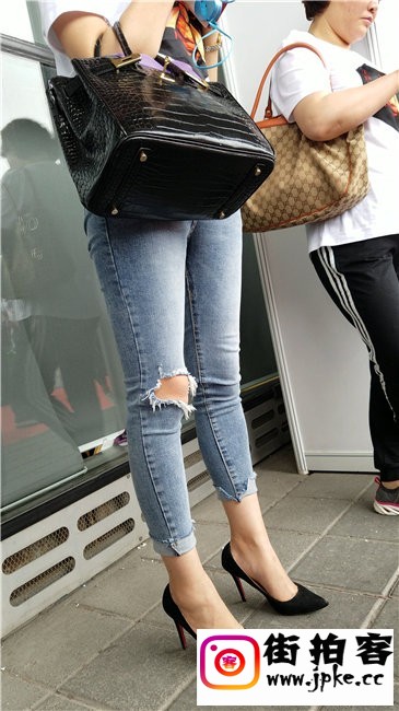 110008od9098d0n99nad8t.jpg