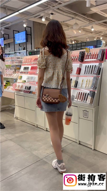 11 (8).jpg