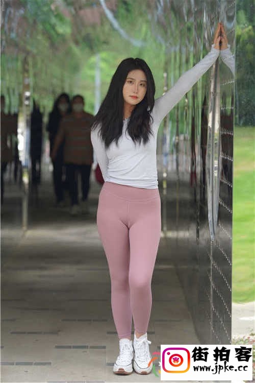 103709yrxqcmgcwgc6c9cj.jpg