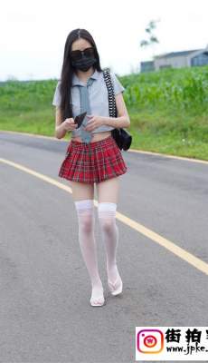 4K-短裙飞扬白袜如雪 套图+视频[MP4/12.6G]
