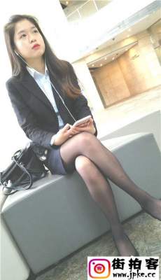 4K-黑色制服丝袜漂亮长发OL美女[MP4/812M]