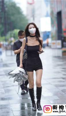 街拍黑色热裤性感身材大长腿极品美女 套图+视频[MP4/1.87G]