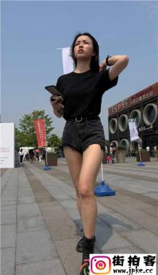 4K-街拍黑色牛仔热裤长发性感美女极品饱满翘臀