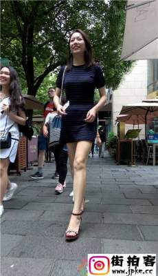 4K-街拍紧身连衣包臀短裙极品大长腿高跟性感美女[MP4/1.16G]