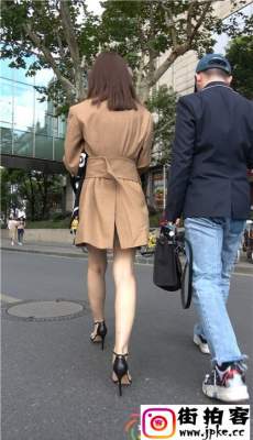 4K-街拍连衣短裙极品白皙长腿高跟美女黑内闪现[MP4/625M]