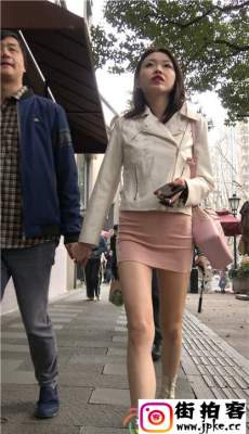 4K-街拍粉色紧身包臀裙性感白皙大长腿高跟美少妇[MP4/1.79G]