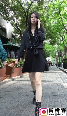 4K-街拍黑色连衣公主裙长发美女极品肉丝白腿[MP4/1.54G]