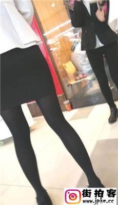 4K-黑色包臀短裙黑丝制服长腿OL[MP4/765M]