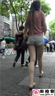 4K-街拍热裤长发美女性感身材极品长腿[MP4/1.01G]