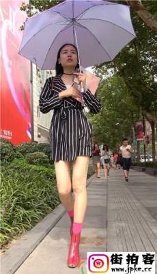 4K-街拍条纹短裤连体套装性感大长腿高跟街拍美女[MP4/1.23G]