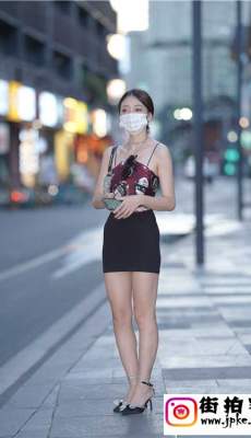 黑色吊带包臀短裙性感身材美腿人妻 套图+视频[MP4/3.43G]