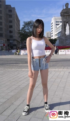 4K-周末逛街的少女 套图+视频